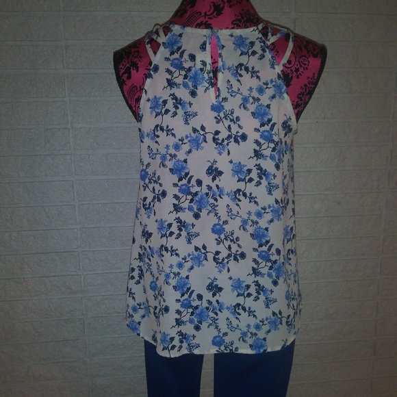 Blue & White sleeveless floral blouse - Picture 2 of 8